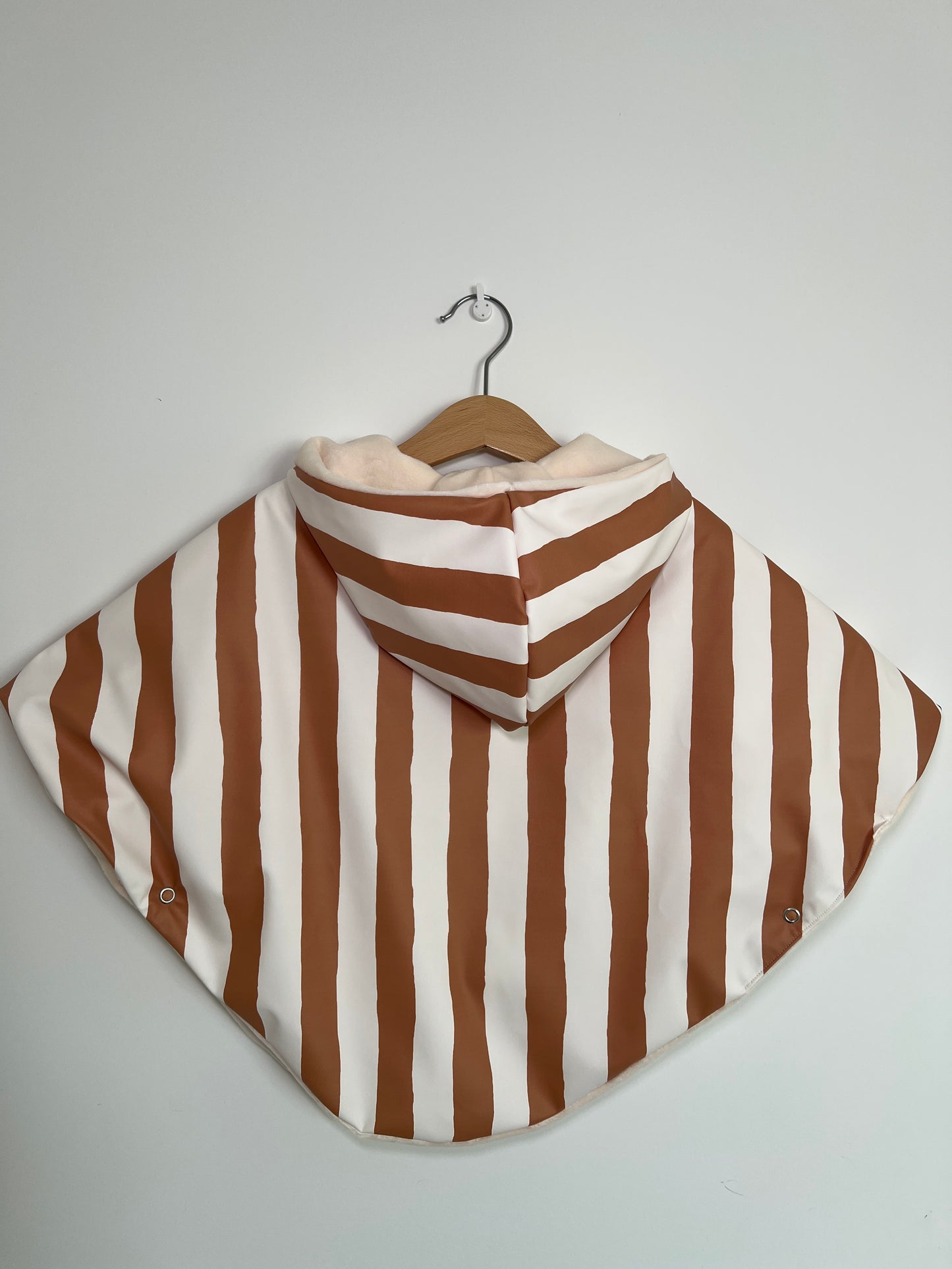 Cape de pluie Héra en stock
