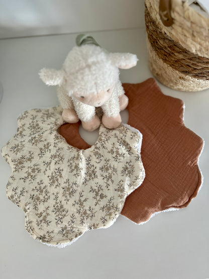 Bavoirs bandanas fleurs pour bébé personnalisable