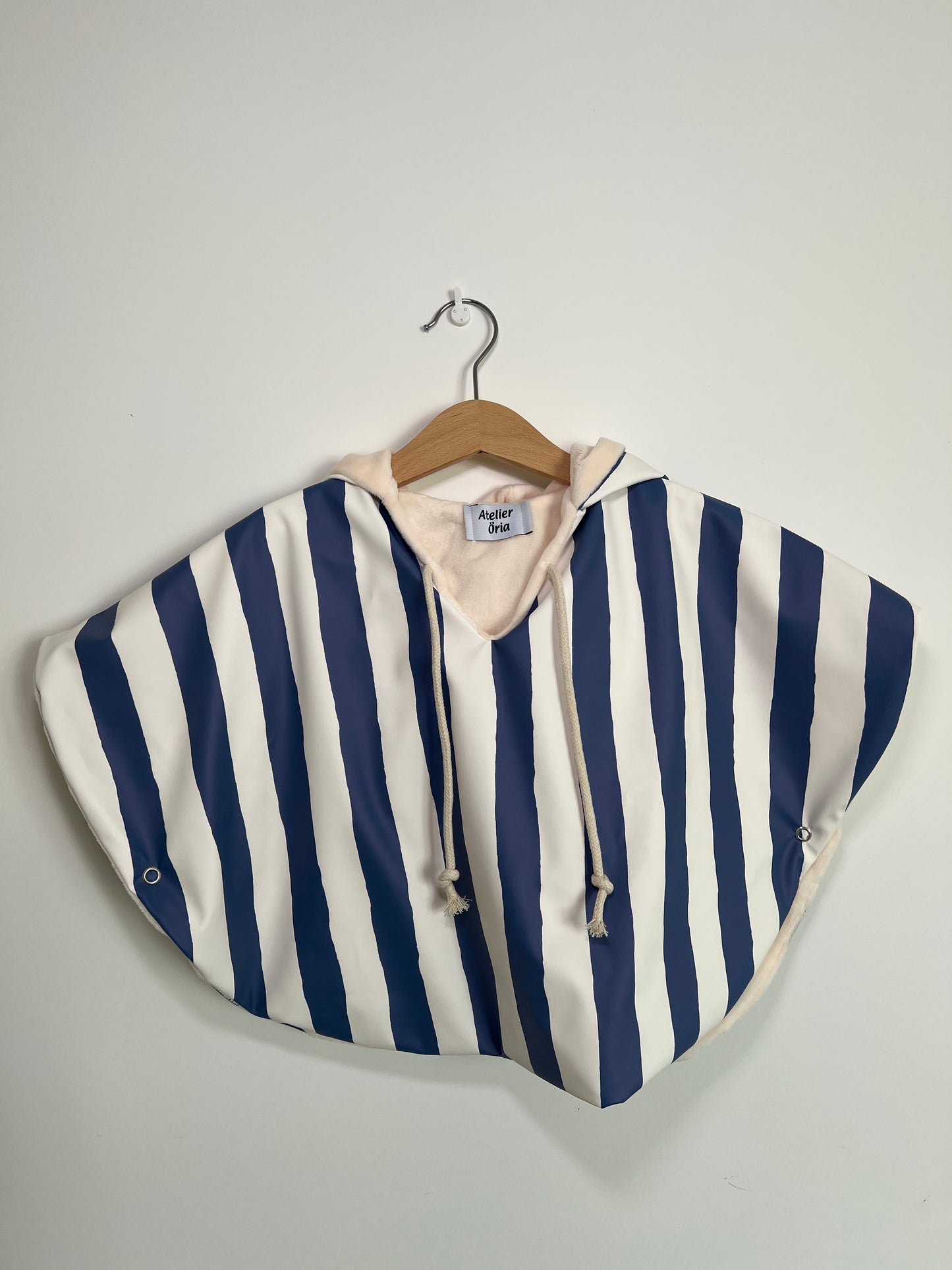 Cape de pluie Marin en stock