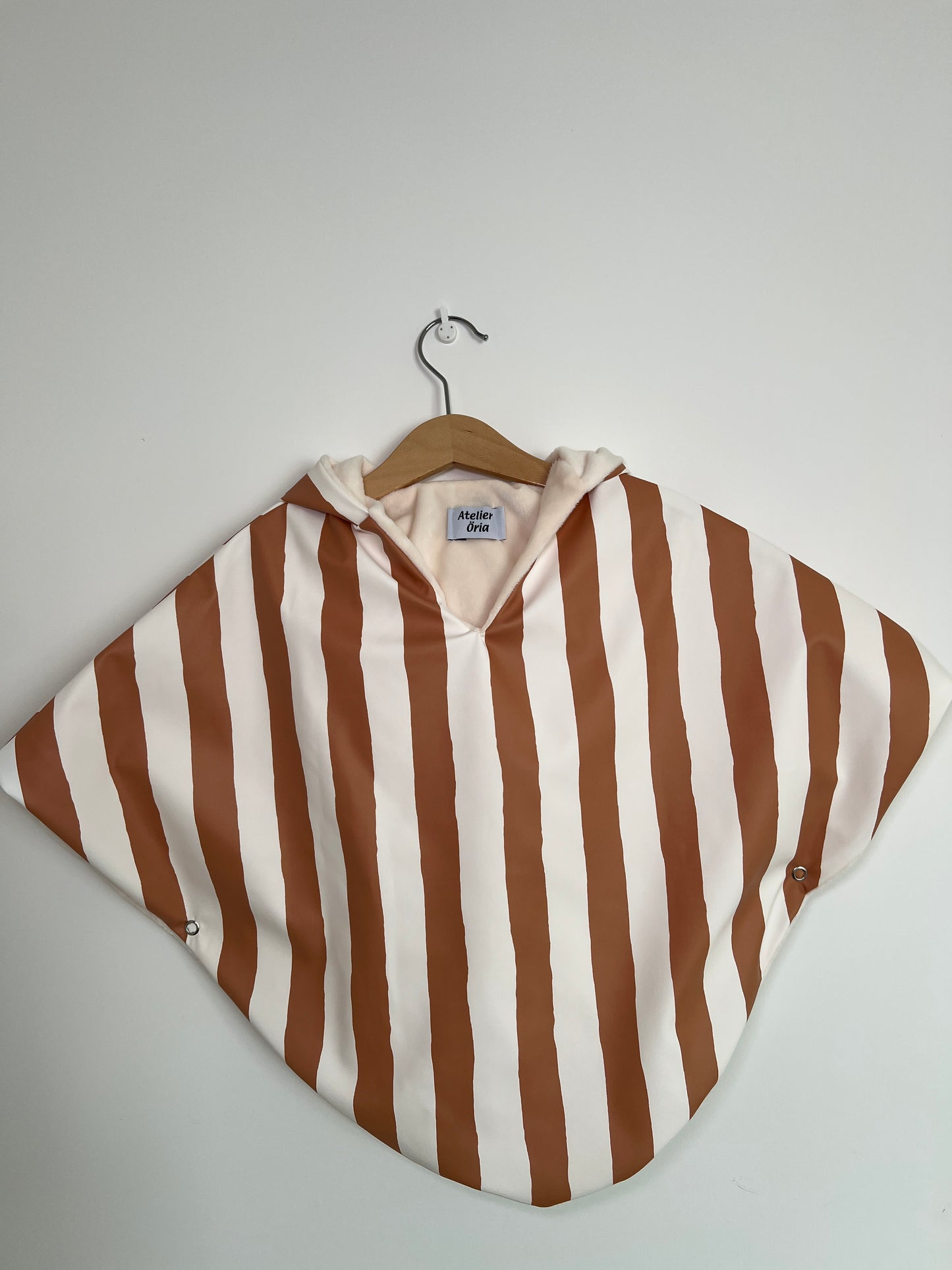 Cape de pluie Héra en stock