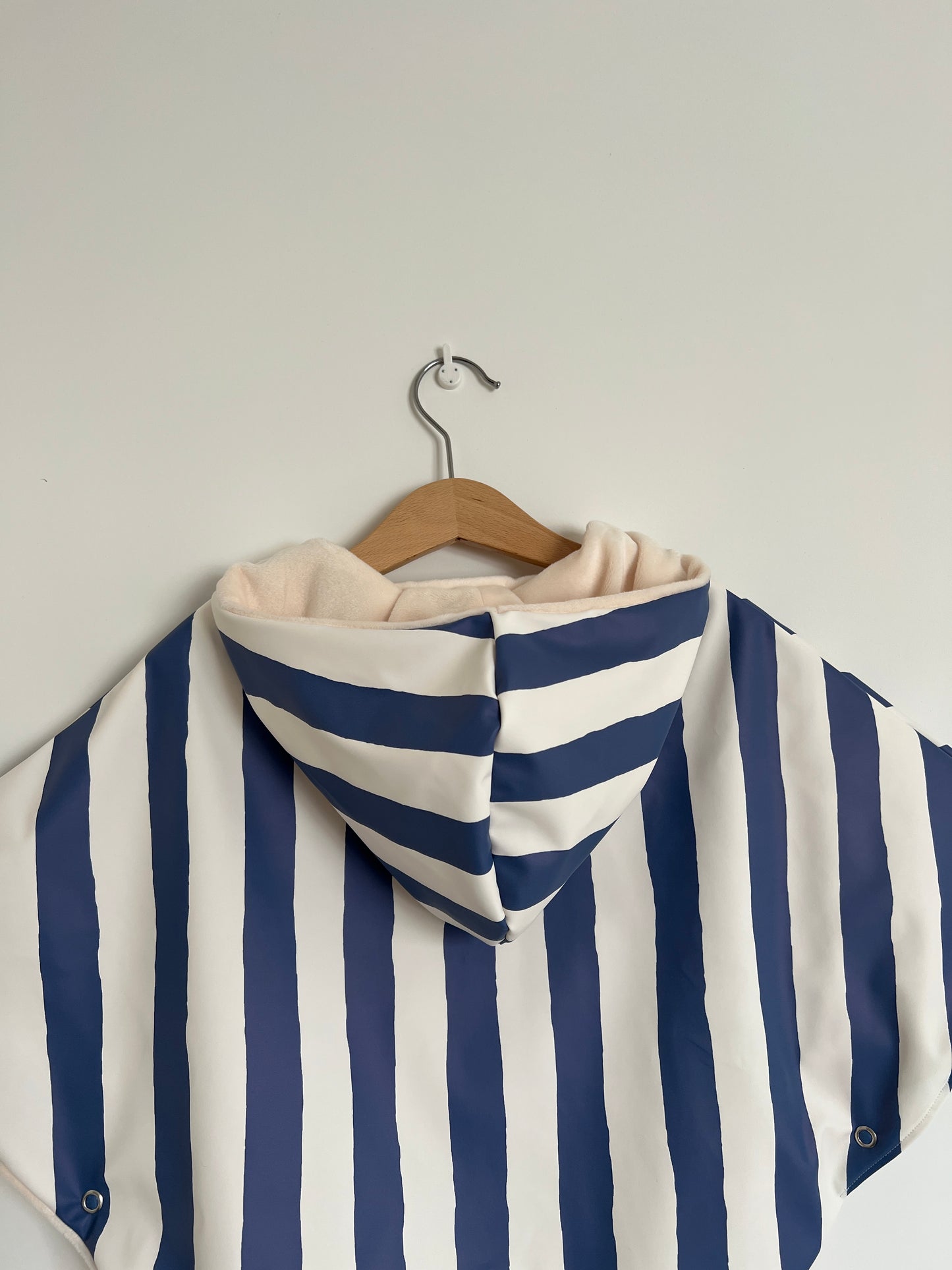 Cape de pluie Marin en stock
