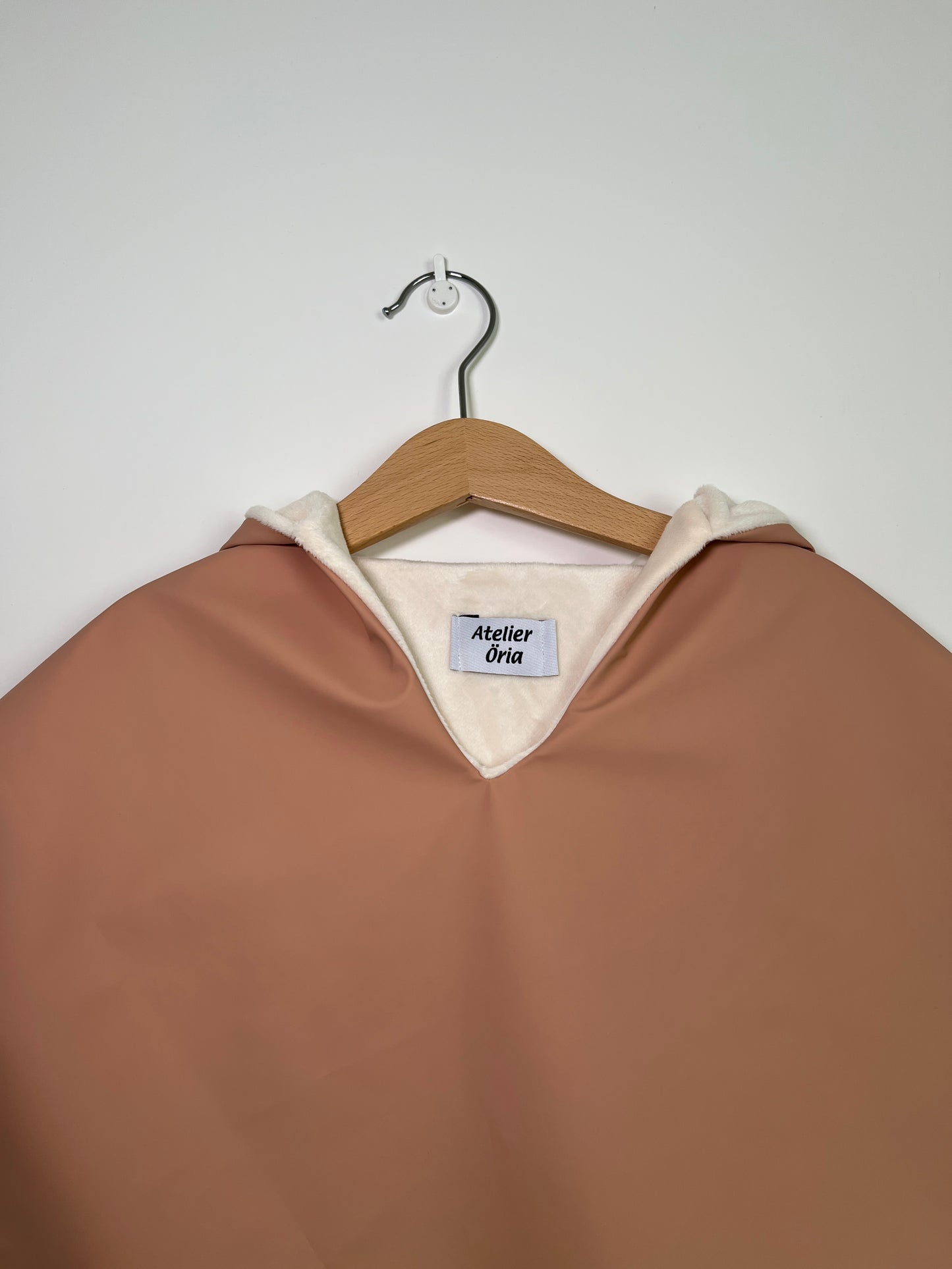 Cape de pluie Rose en stock